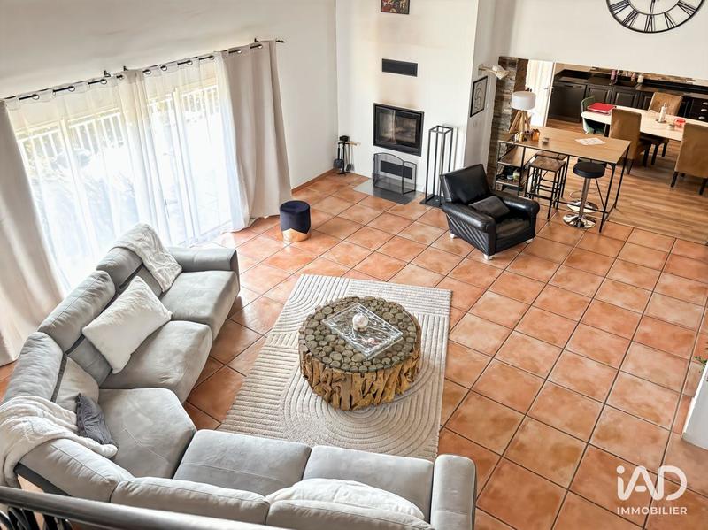 Maison - 184 m² - 5 pièces