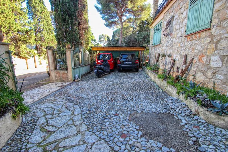 Villa - 250 m² - 7 pièces