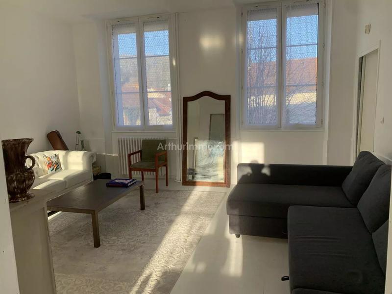 Maison - 384 m² - 18 pièces