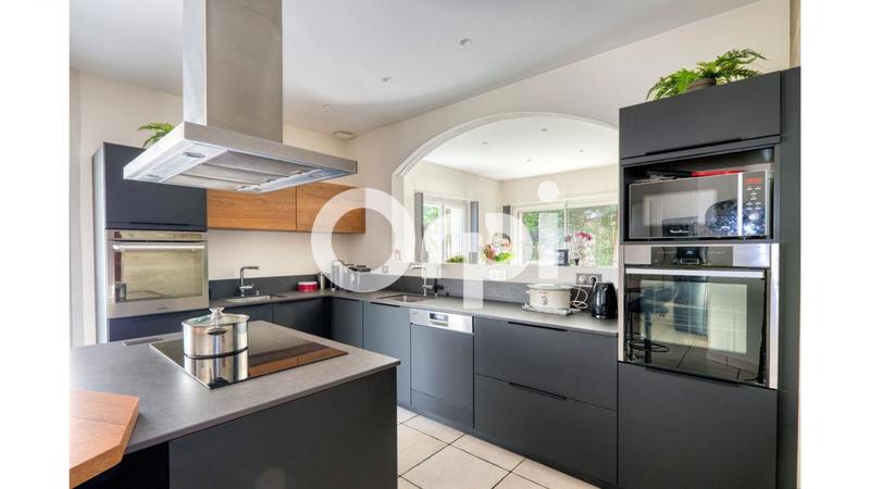 Villa - 220 m² - 7 pièces