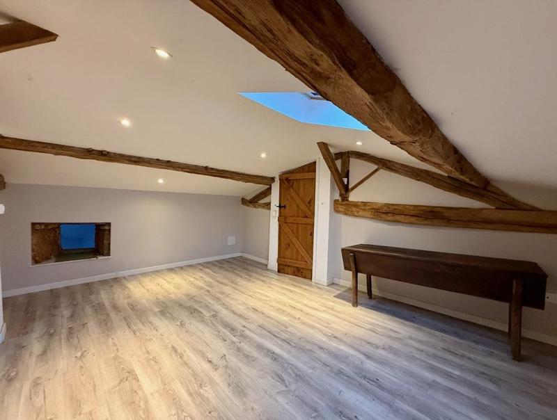 Maison en pierre - 90 m² - 5 pièces