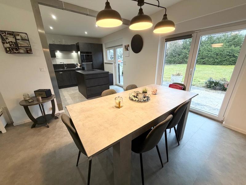 Maison - 94 m² - 4 pièces