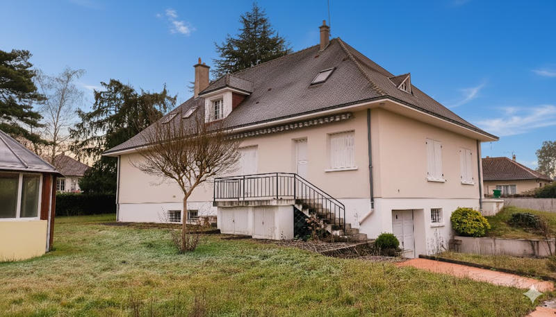 Maison - 222 m² - 6 pièces