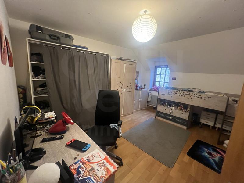 Maison - 214 m² - 7 pièces