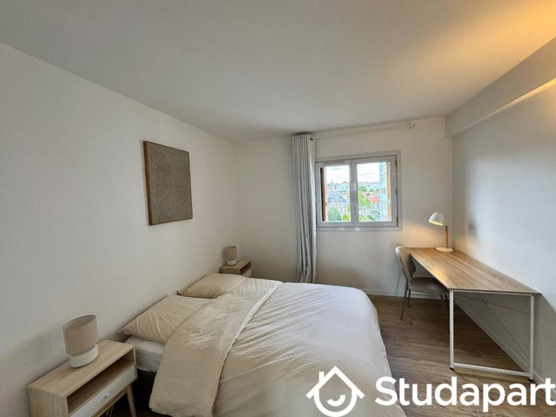 Chambre - 10 m² - 1 pièce