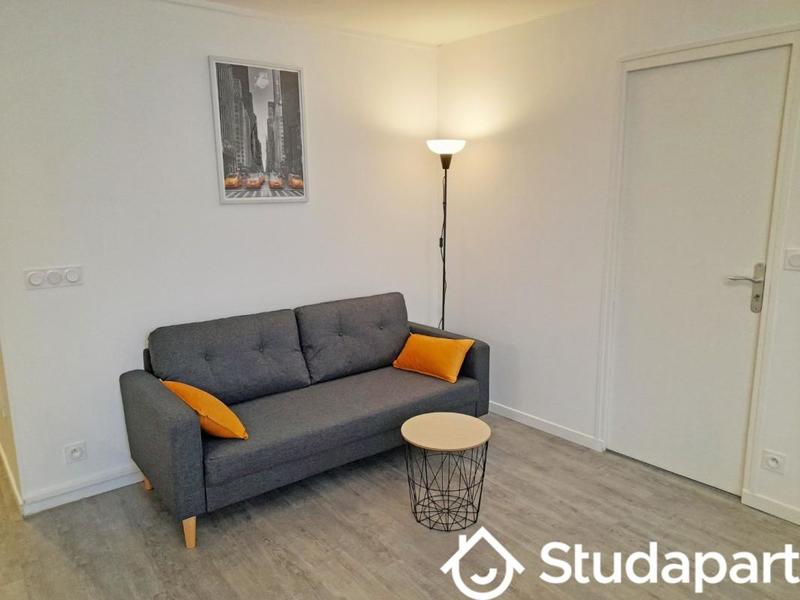 Chambre - 9 m² - 1 pièce