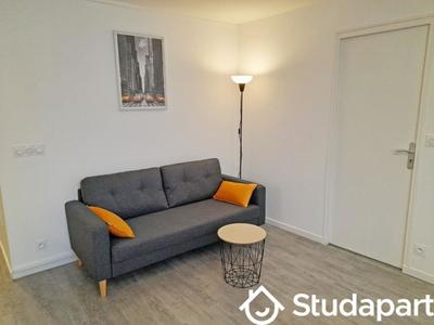 Chambre - 9 m² - 1 pièce