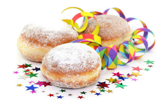 Atelier fabrication de beignet de carnaval, au moulin de Sabathier