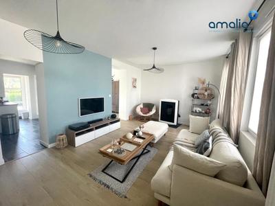 Maison - 105 m² - 4 pièces