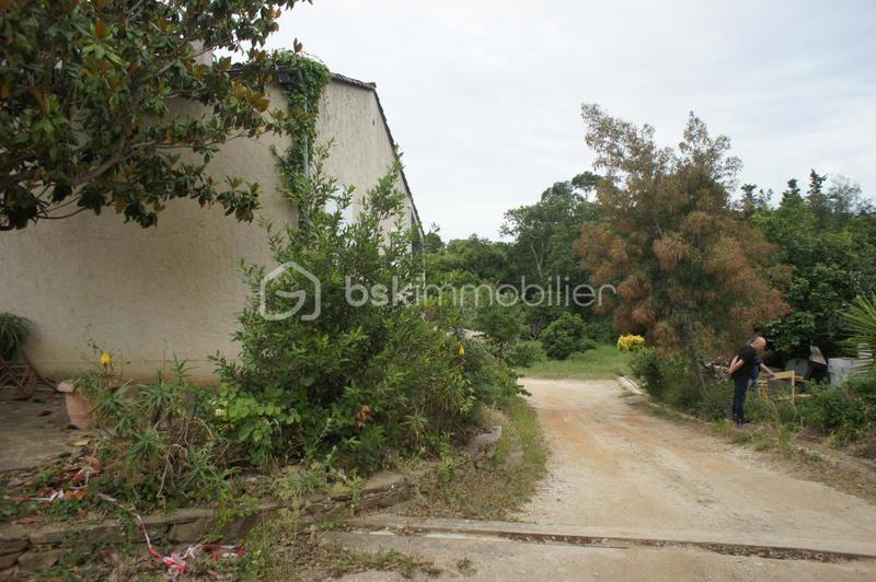 Demeure - 410 m² - 14 pièces