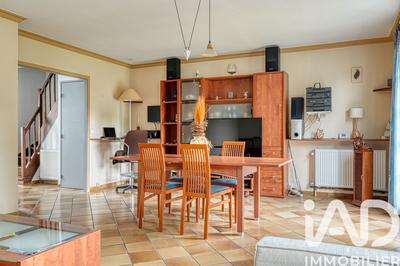 Maison - 96 m² - 5 pièces
