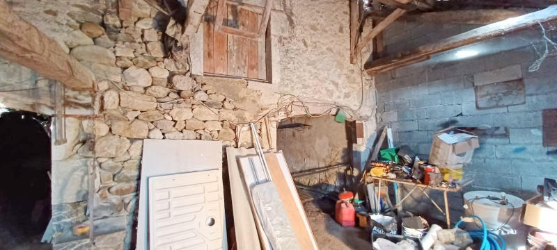 Maison - 380 m² - 3 pièces