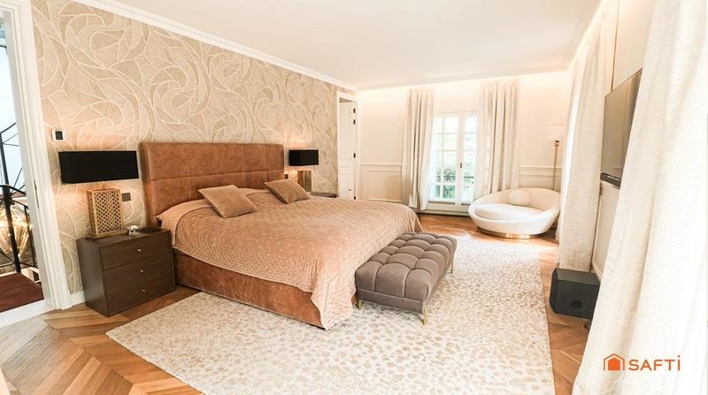 Villa - 419 m² - 10 pièces