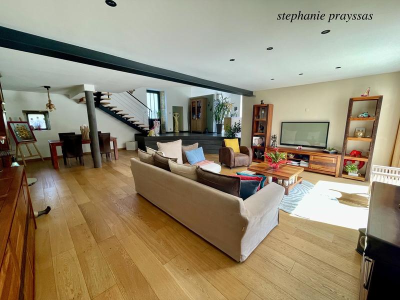 Maison - 200 m² - 6 pièces