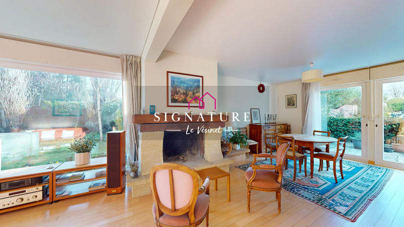 Maison - 212 m² - 9 pièces