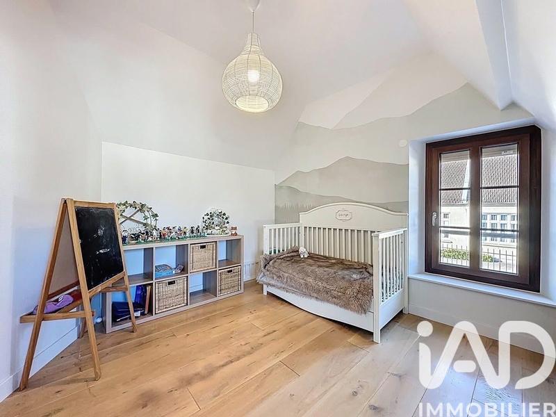 Maison - 182 m² - 7 pièces