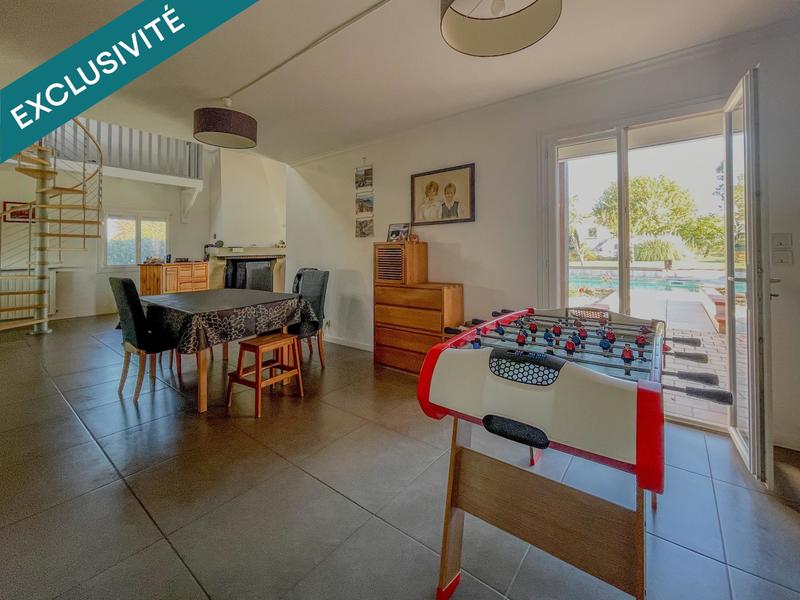 Maison - 180 m² - 6 pièces