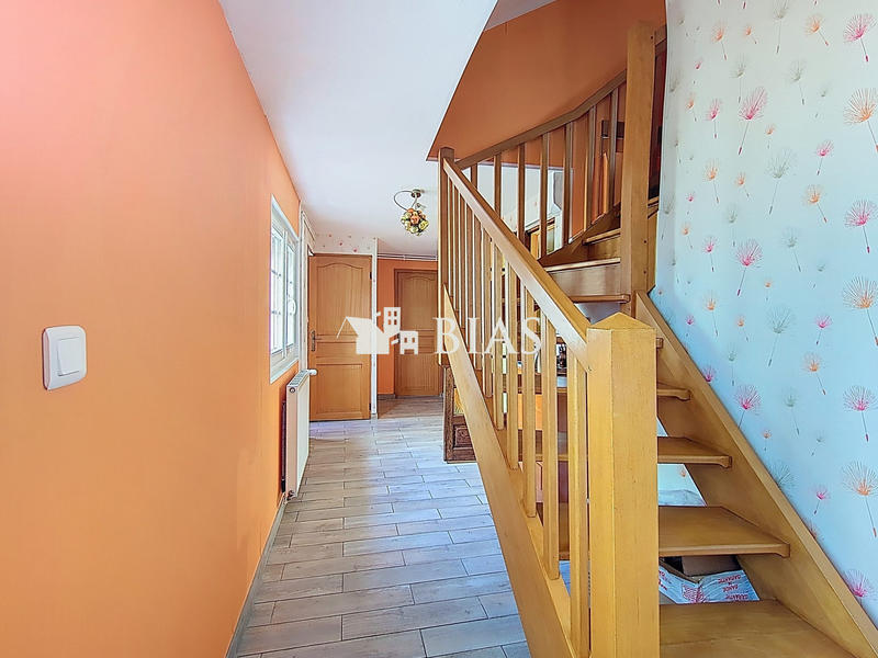 Maison traditionnelle - 180 m² - 7 pièces