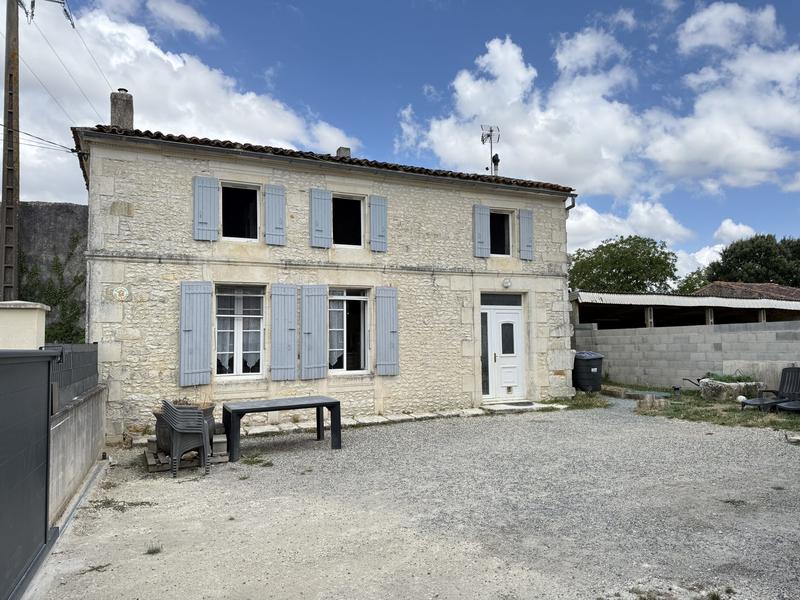 Maison - 98 m² - 4 pièces