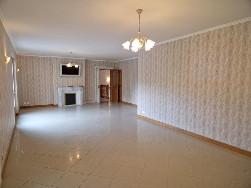 Maison - 224 m² - 7 pièces