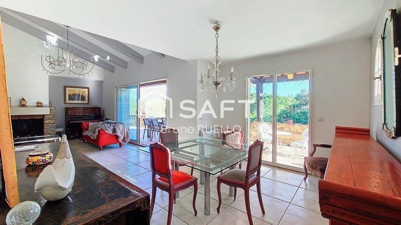 Maison - 159 m² - 6 pièces