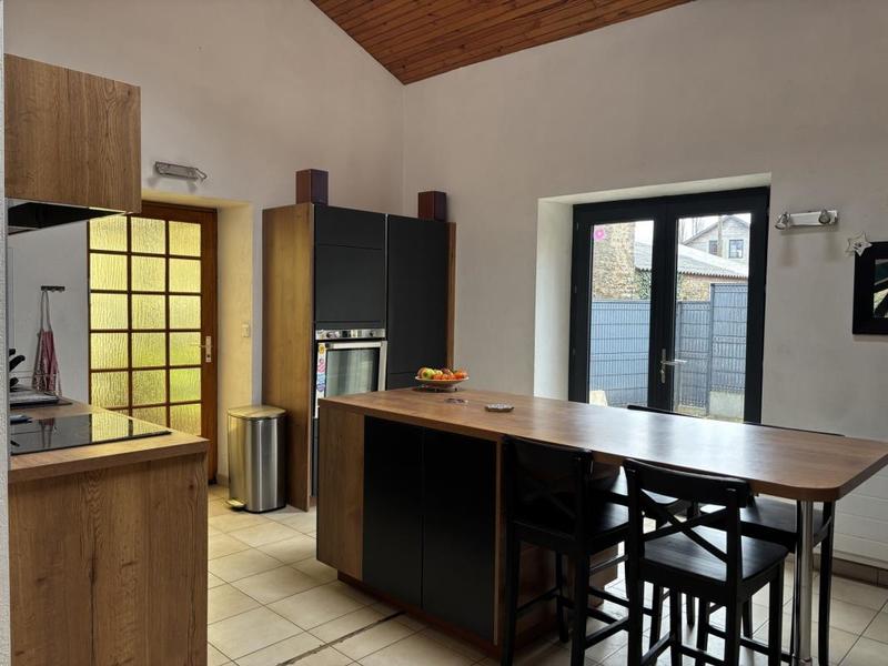 Maison - 159 m² - 8 pièces