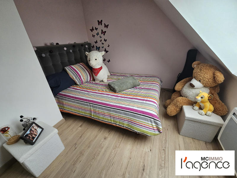 Maison traditionnelle - 94 m² - 5 pièces