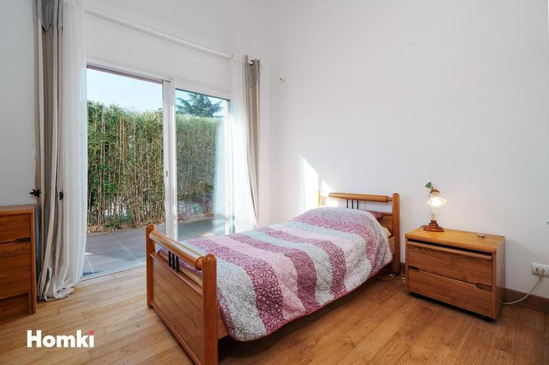 Maison - 227 m² - 8 pièces