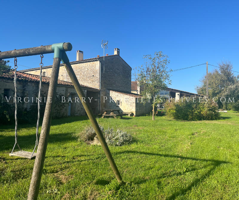 Maison - 350 m² - 10 pièces