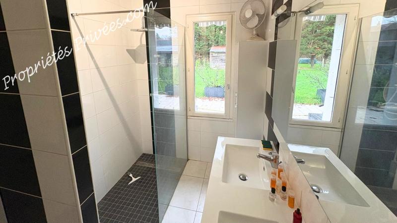 Maison - 135 m² - 10 pièces