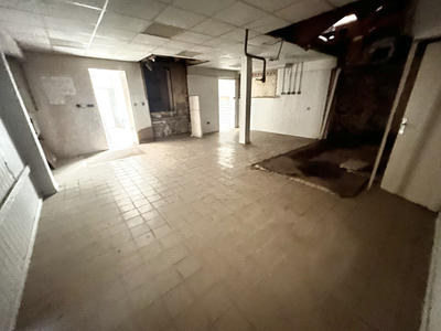 Immeuble - 102 m² - 8 pièces