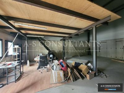 Local d'activité / Entrepôt - 150 m²