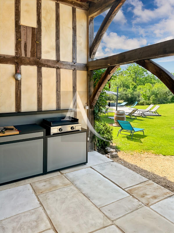 Maison - 250 m² - 8 pièces