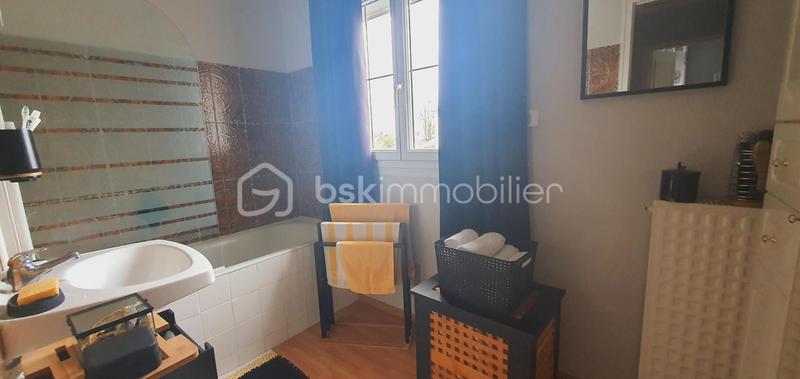 Maison - 90 m² - 4 pièces