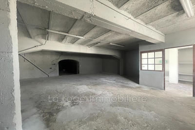 Local commercial - 105 m²