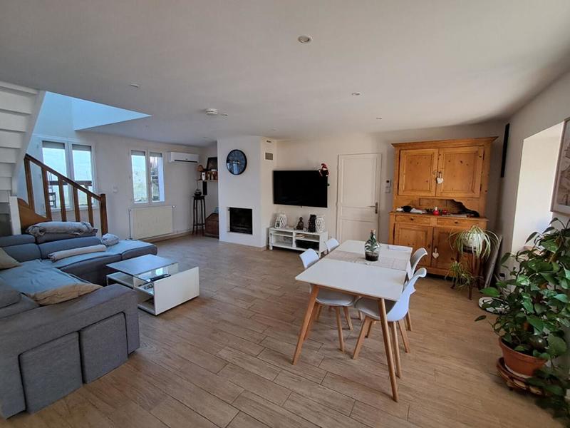 Maison - 144 m² - 8 pièces