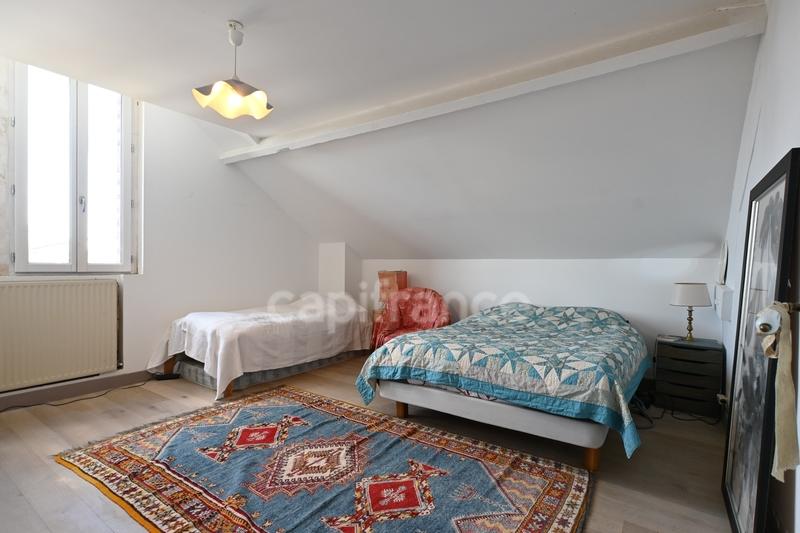 Maison - 188 m² - 7 pièces