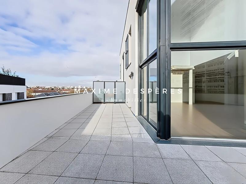 Appartement - 104 m² - 5 pièces