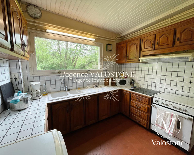 Maison traditionnelle - 300 m² - 11 pièces