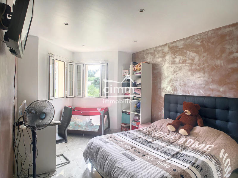 Maison - 194 m² - 6 pièces