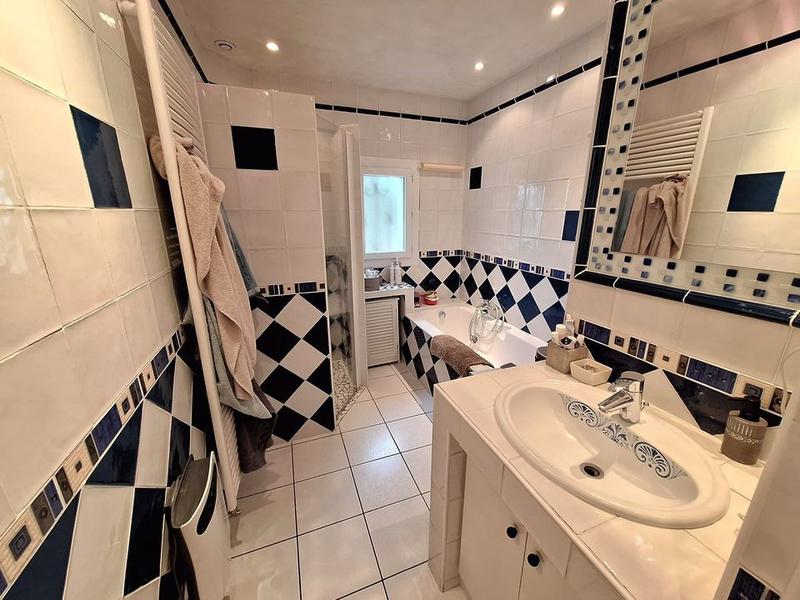 Maison - 165 m² - 6 pièces