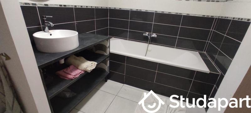 Chambre - 9 m² - 1 pièce