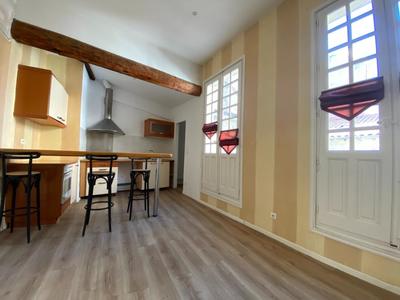 Appartement - 85 m² - 3 pièces