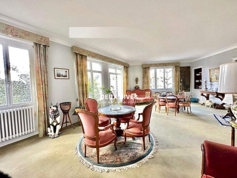 Appartement - 166 m² - 6 pièces