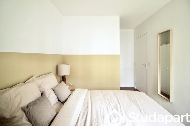 Chambre - 13 m² - 1 pièce