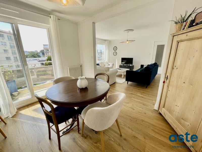 Appartement - 104 m² - 5 pièces