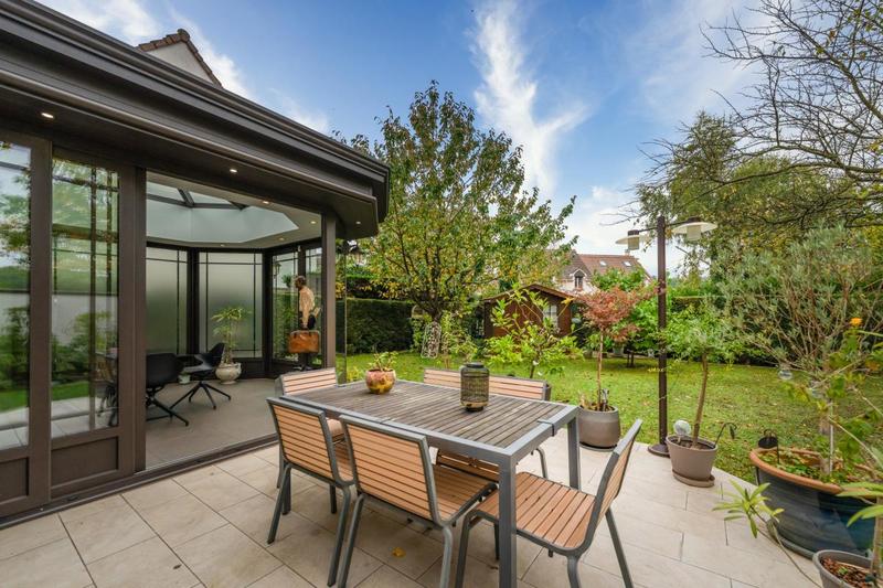 Maison - 200 m² - 9 pièces