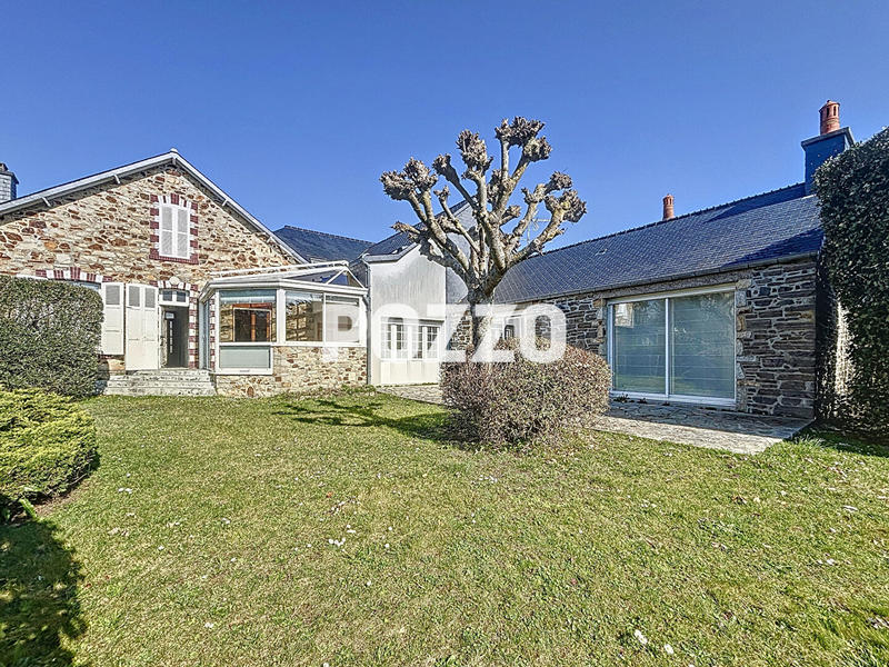 Maison - 189 m² - 9 pièces