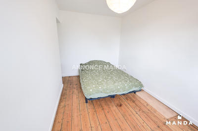 Chambre - 10 m² - 5 pièces
