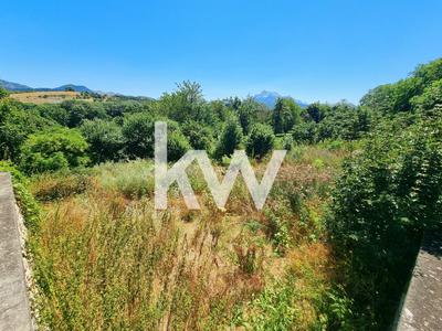 Maison - 236 m² - 7 pièces